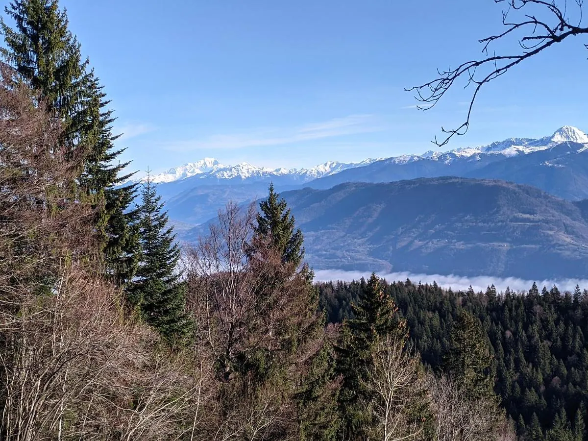 Appartement De Plain-Pied En Montagne Avec Vue Merveilleuse Sur Le Massif De Belledonne Saint Bernard du Touvet 0*,  Frankrig